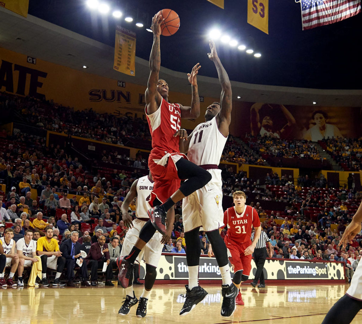 Delon-Wright-X159169_TK1_232.jpg